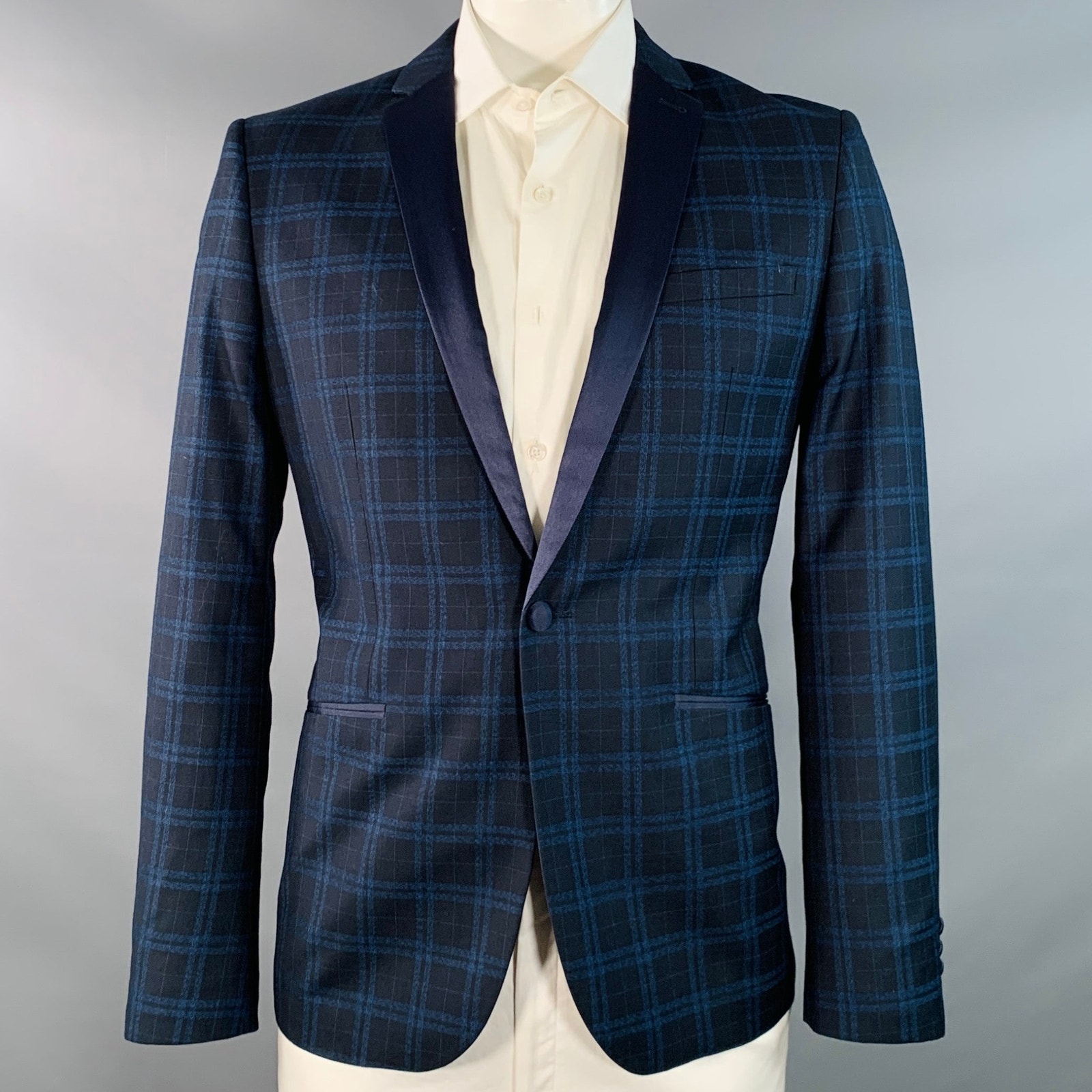 Farah Size 42 Regular Navy Blue Plaid Polyester Blend Slim Fit Sport Coat